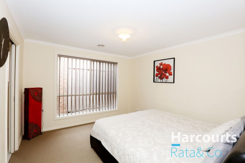 10 Friarbird Road, South Morang