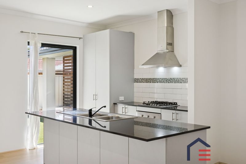 24A Colwyn Rd, Bayswater