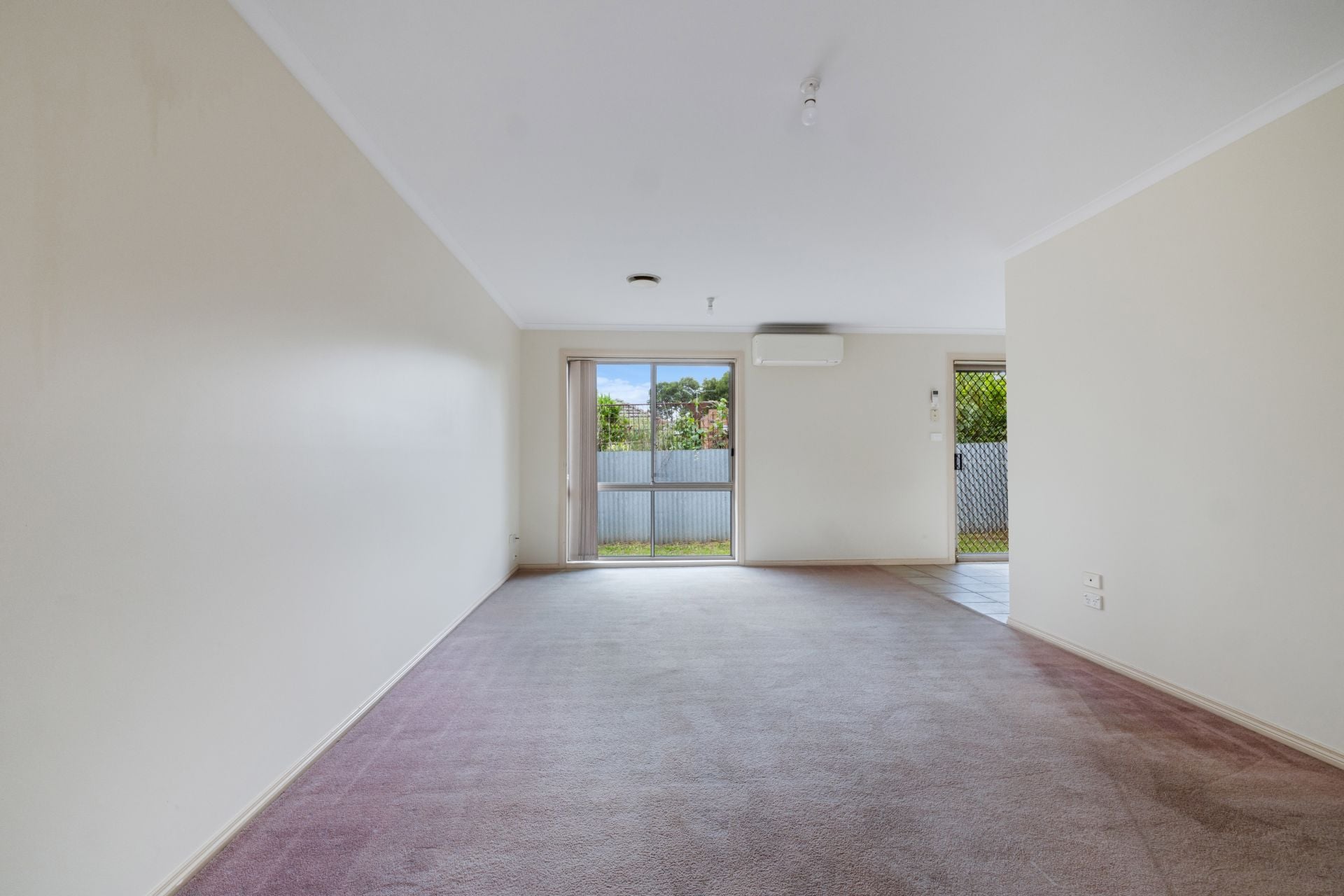 5/4A Whitby Street, Reservoir, Reservoir - Thumbnail 2