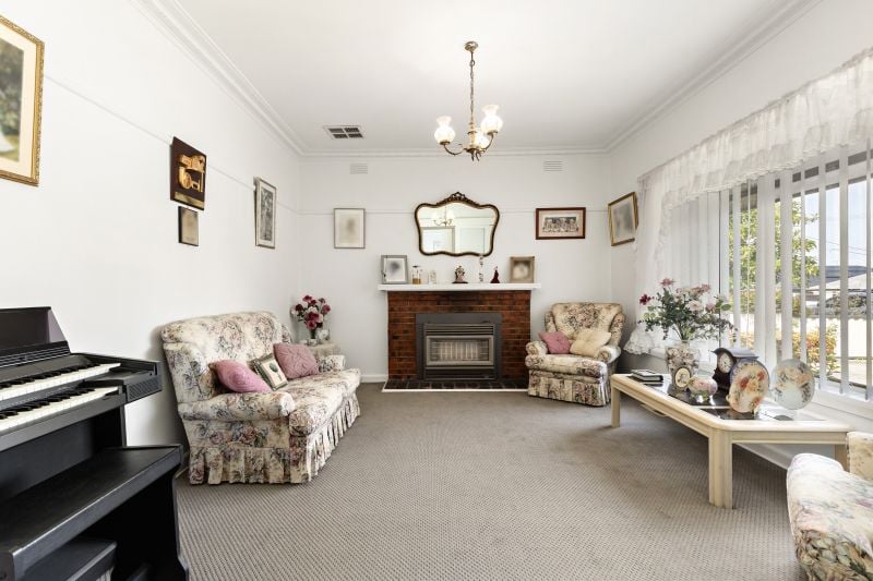 52 Allenby Avenue, Reservoir