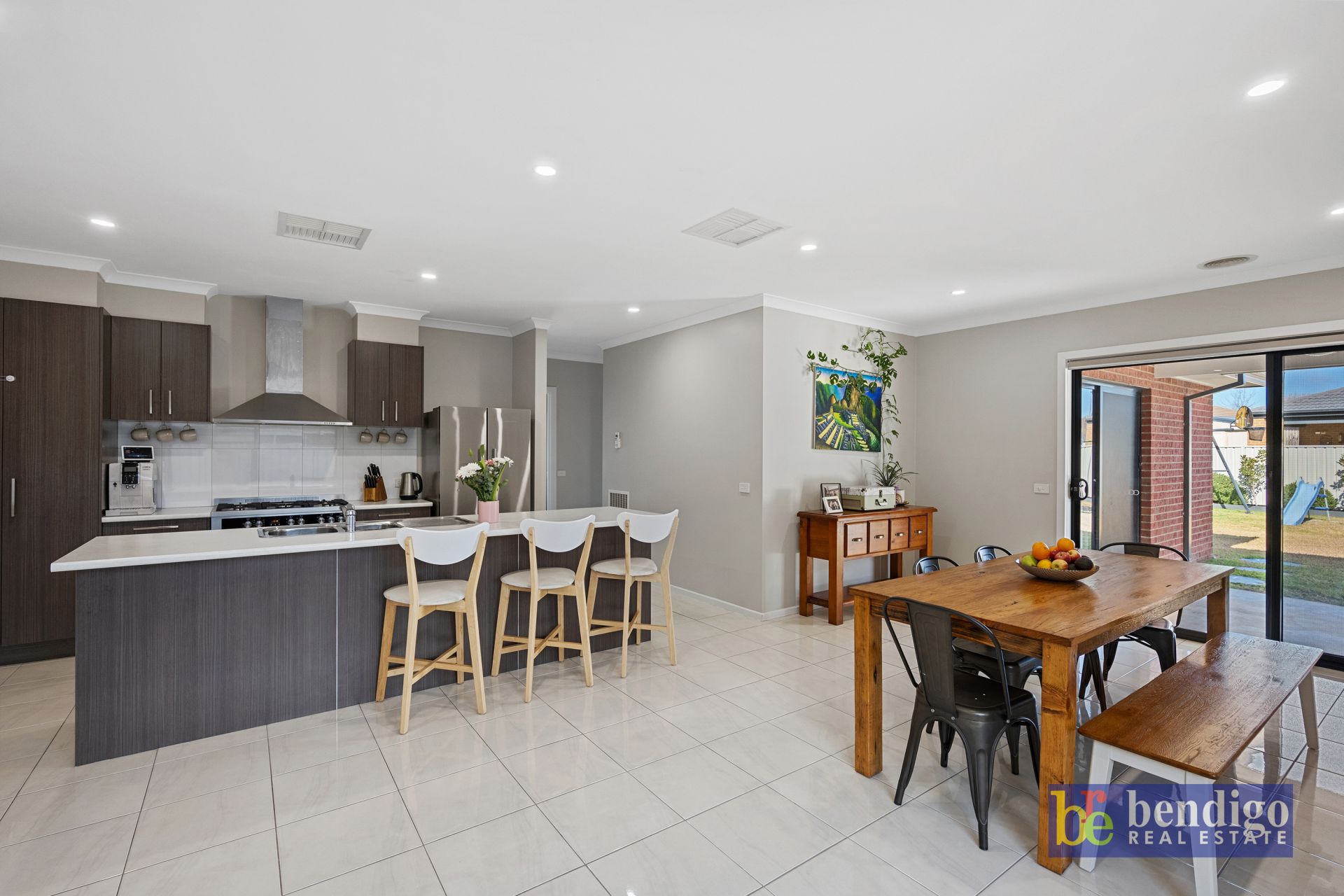 19 Arinya Close Ascot VIC, Ascot - Thumbnail 3
