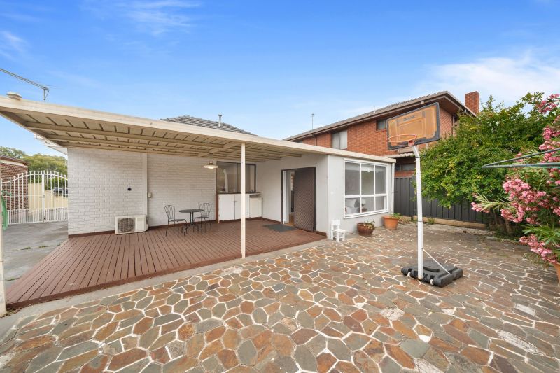 22 Mount View Road, Thomastown