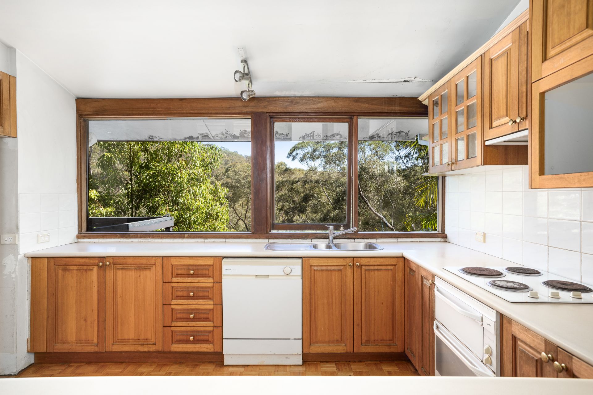 39 & 39A Hovea Place, Grays Point, Grays Point - Thumbnail 4