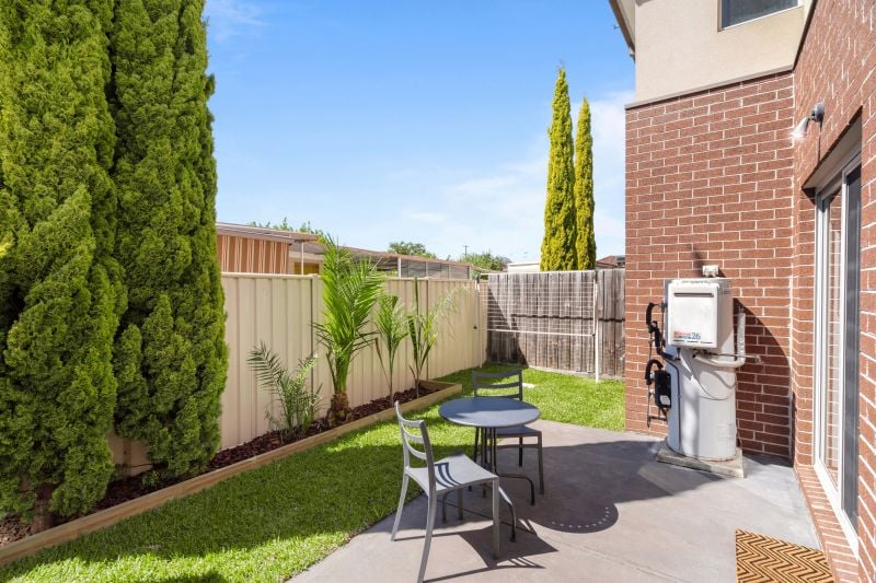 2/13 Cedar Street, Thomastown