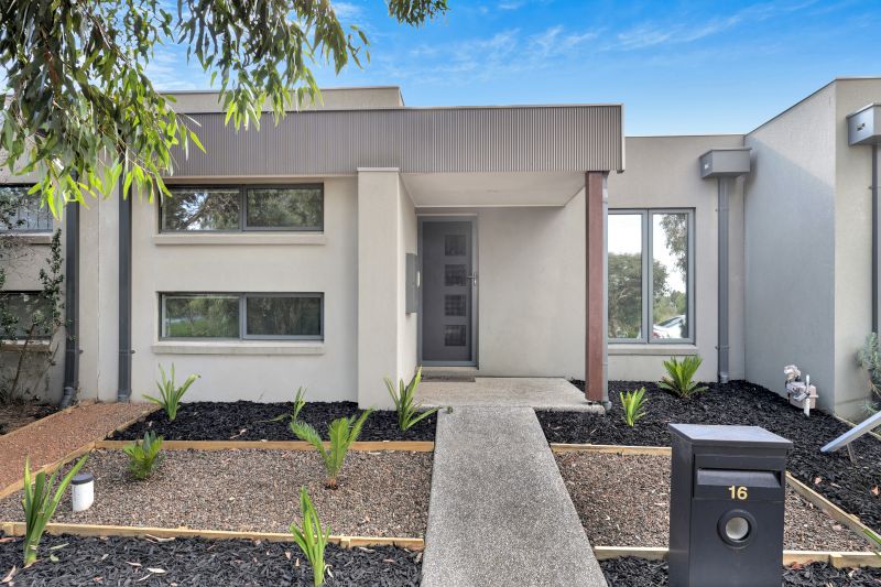 16 Argus Esplanade, Epping