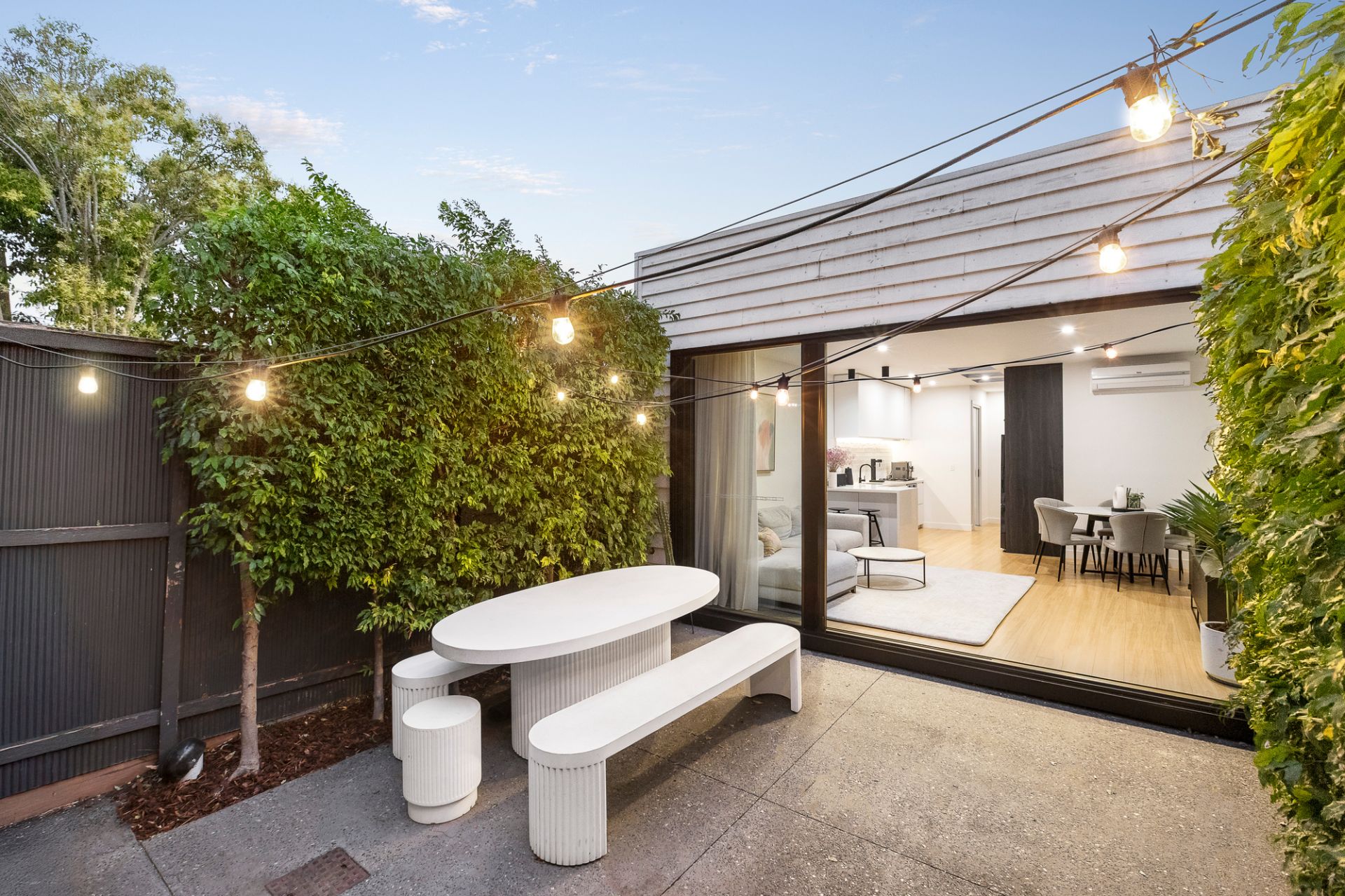 89 Baker Street, Richmond, Richmond - Thumbnail 2
