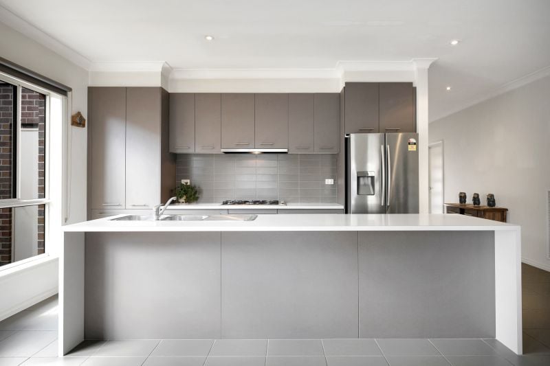 13 Jenolan Way, South Morang