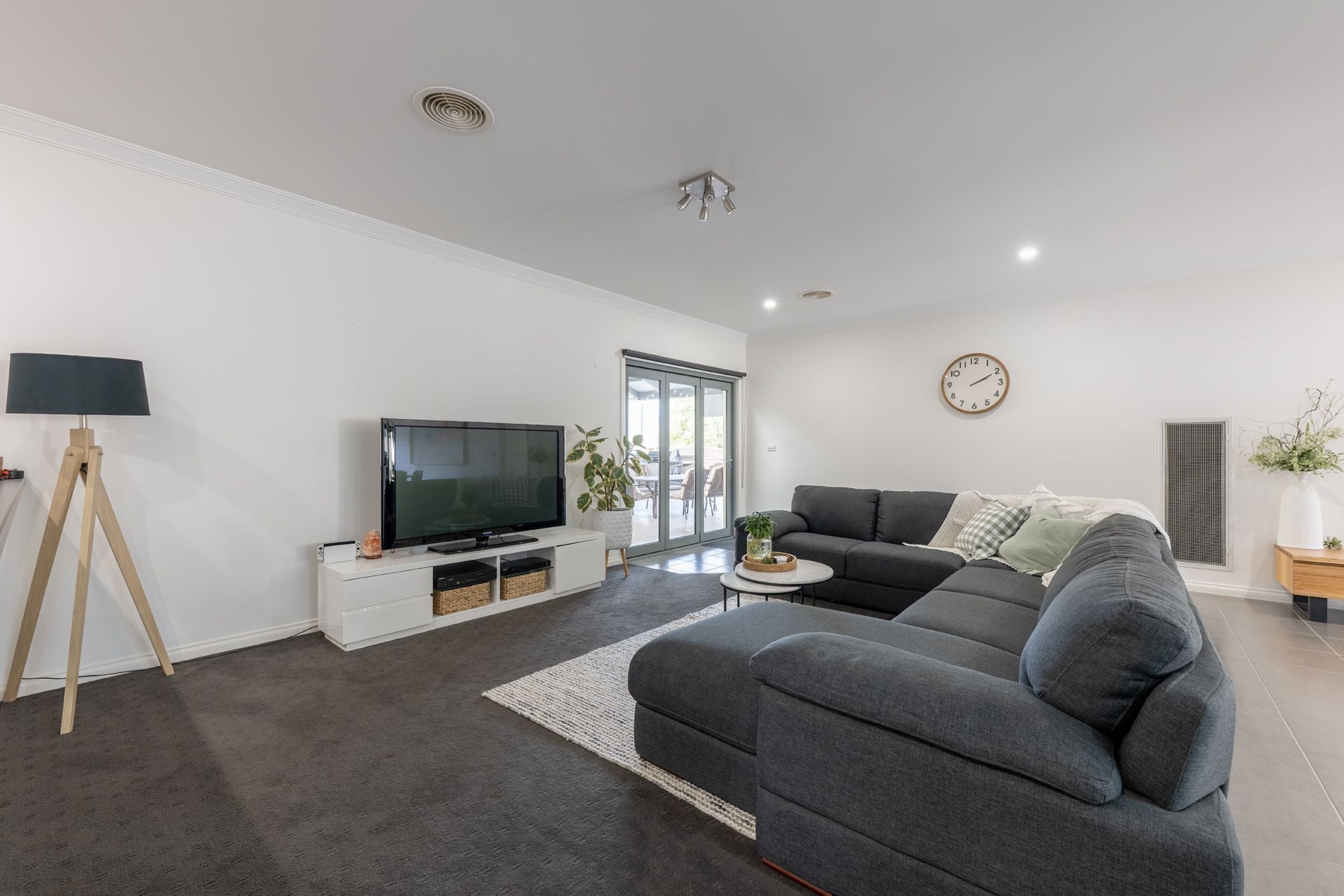 6 Oliver Court Horsham VIC, Horsham - Thumbnail 2