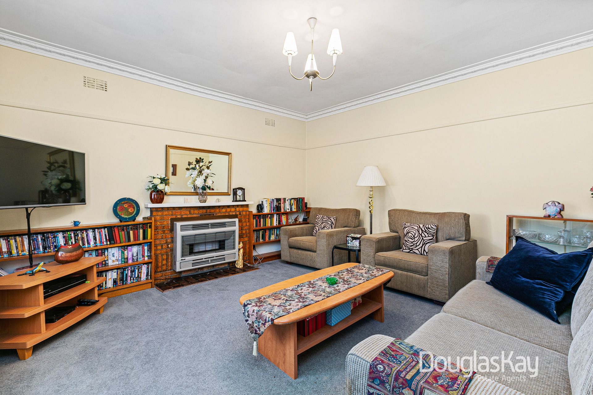 18 Couper-Angus Grove, Sunshine VIC, Sunshine - Thumbnail 3