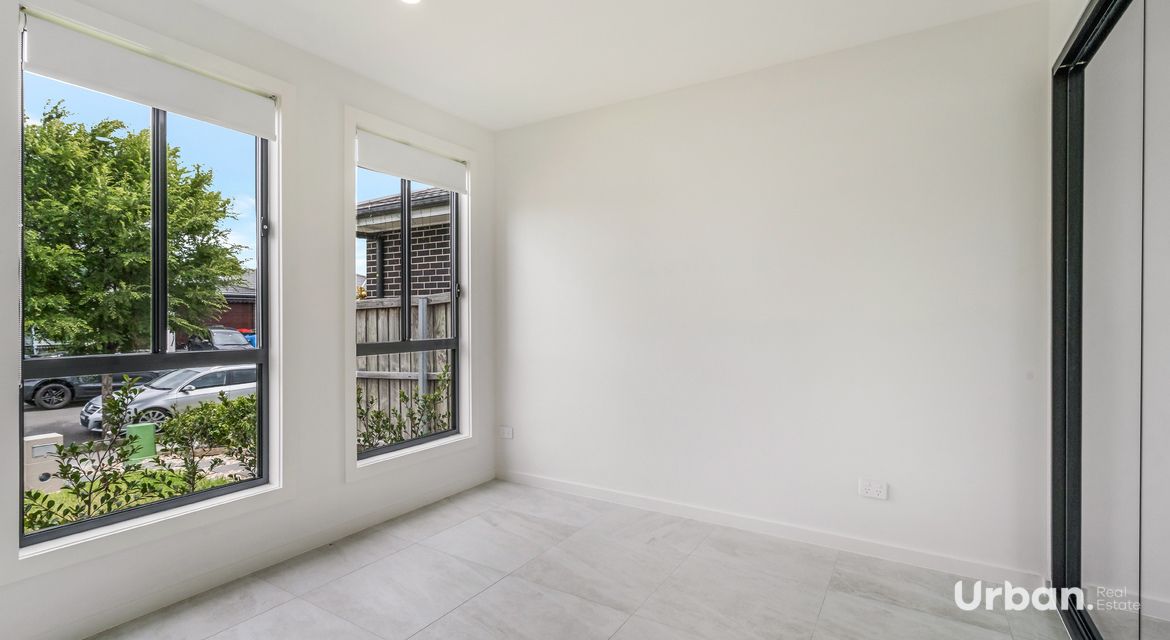 Spring Farm 73 Bluebell Crescent