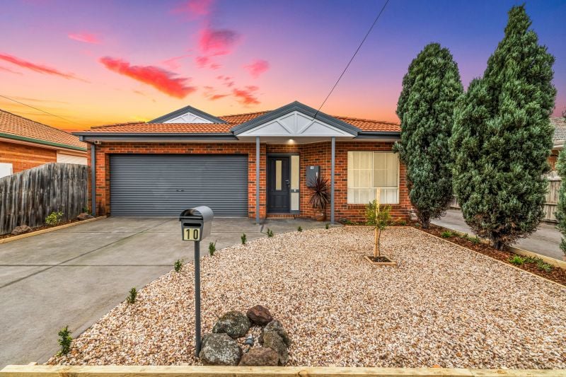 10 Dorothy Avenue, Thomastown