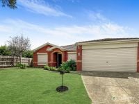 19 Mariner Close, Cranbourne North VIC
