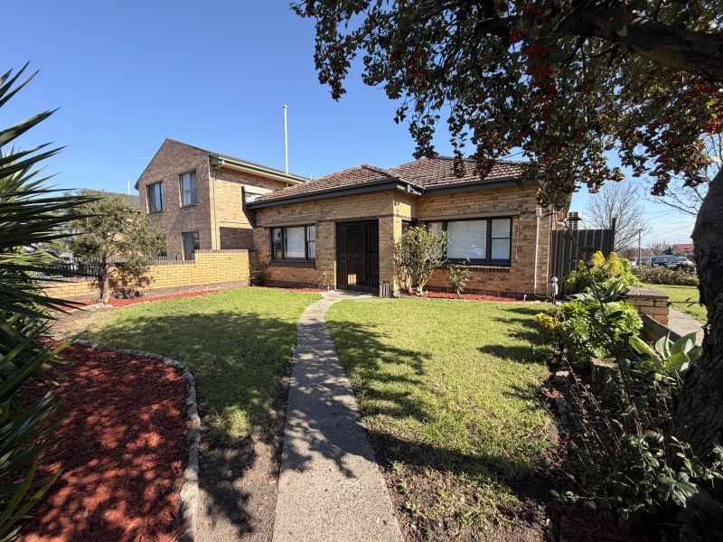 843 High Street, Reservoir