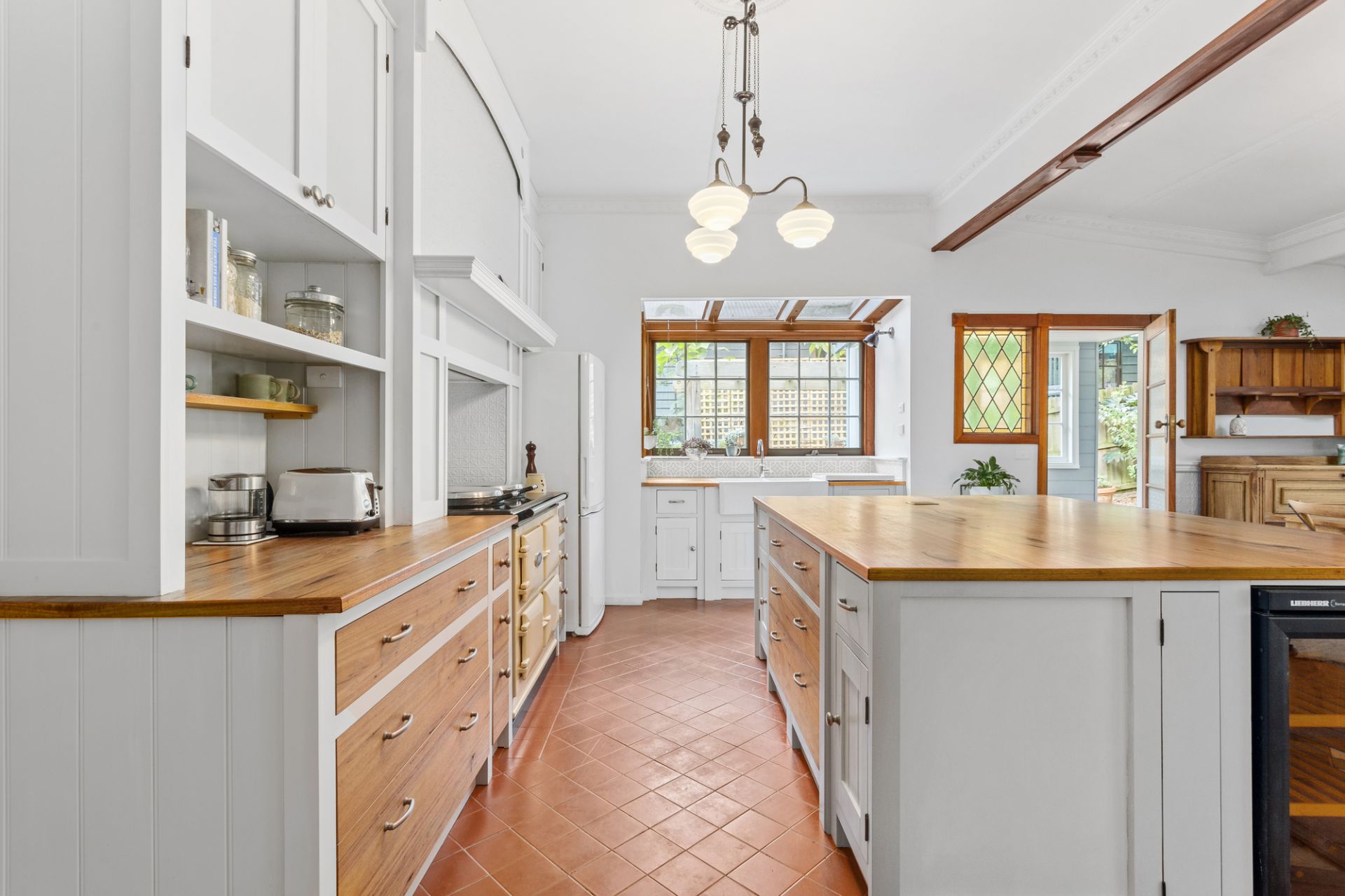 34 Arthurs Seat Road, Red Hill, Red Hill - Thumbnail 2