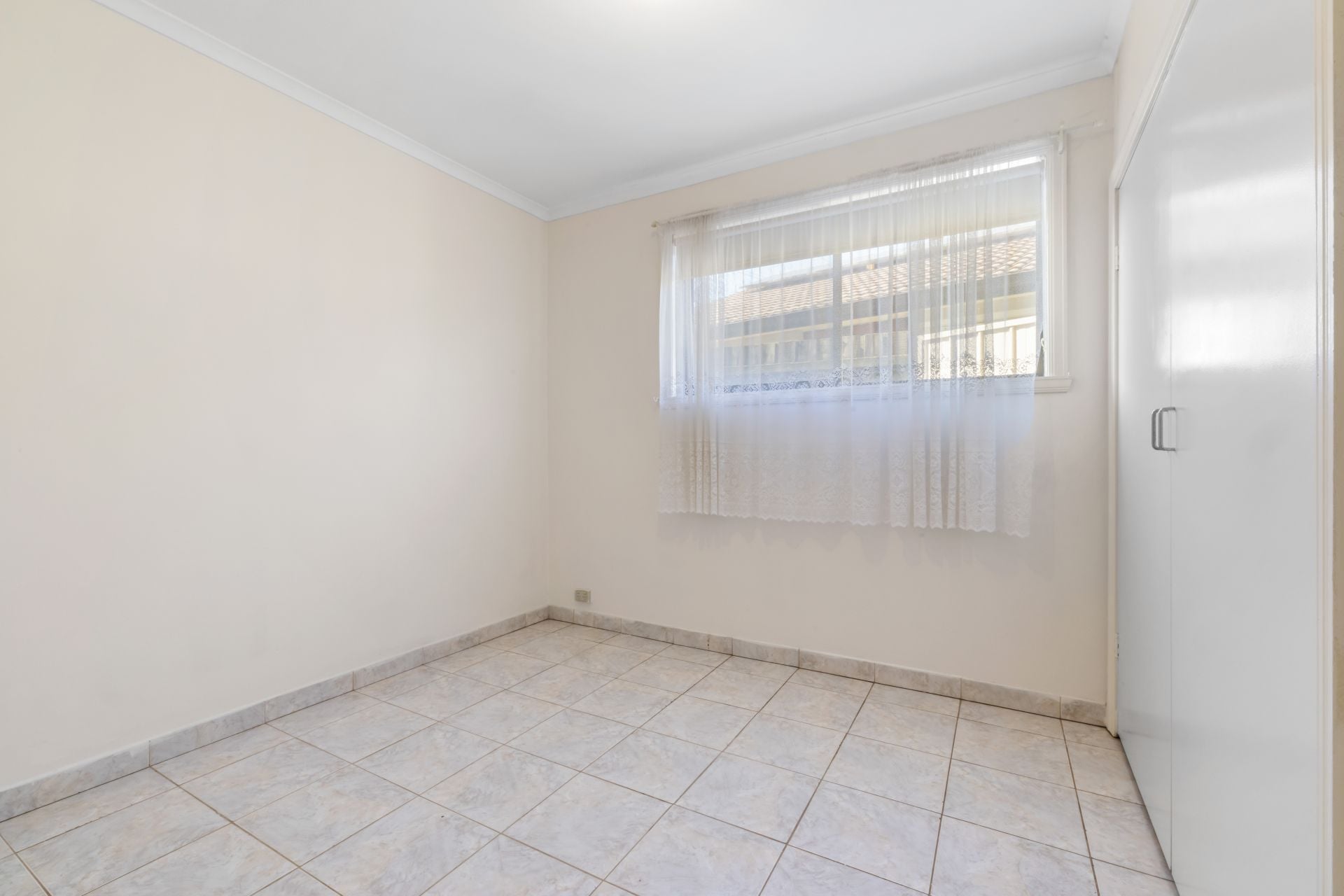 Beautifully Presented 2-Bedroom Unit | Reservoir | Bills Included
