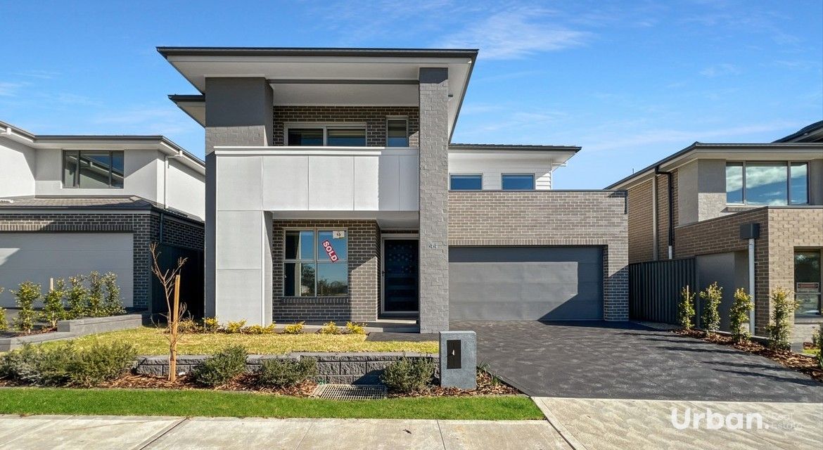 Austral 44 Filly Road