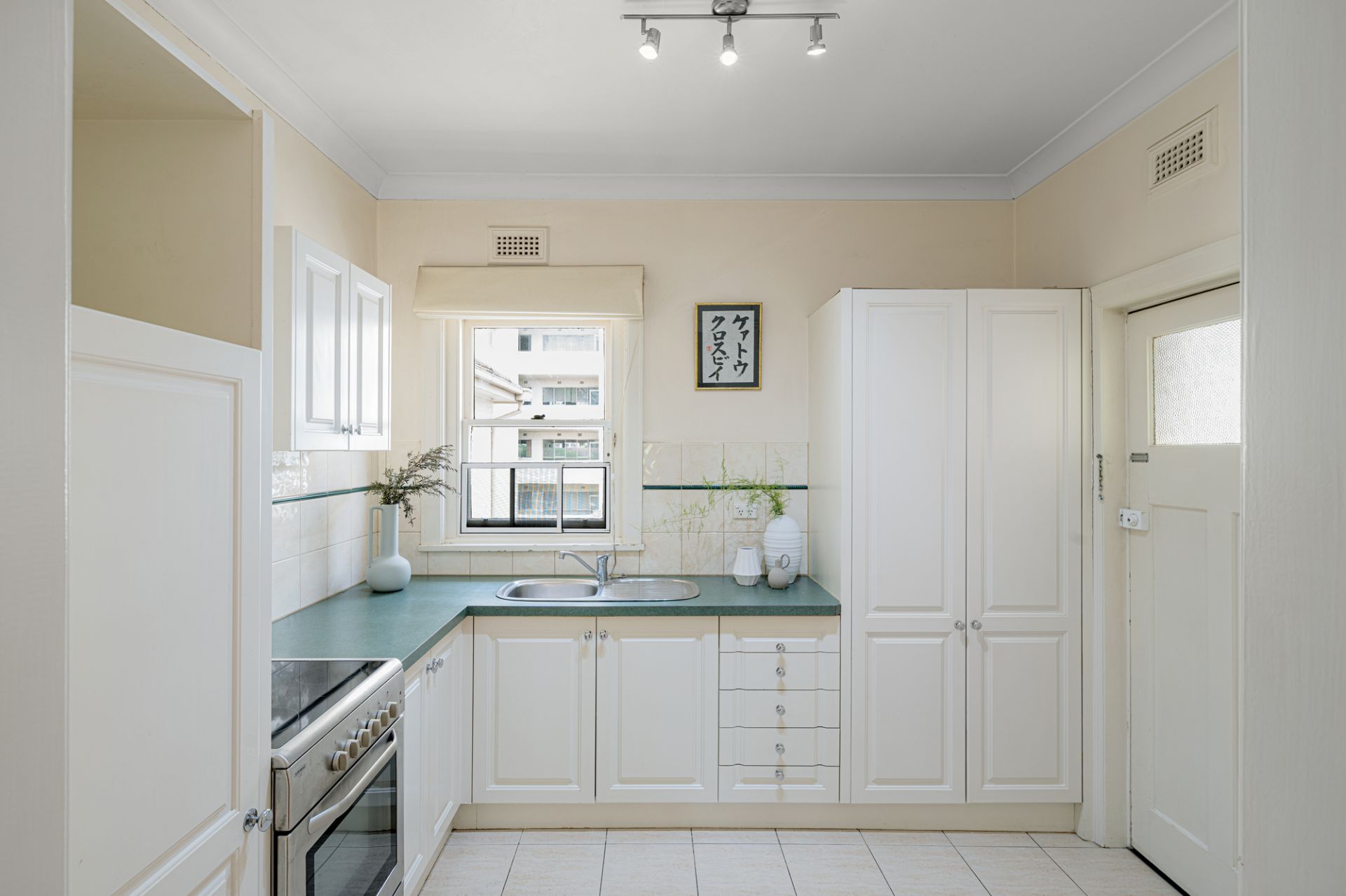 11/33 Queens Road, Melbourne, Melbourne - Thumbnail 4