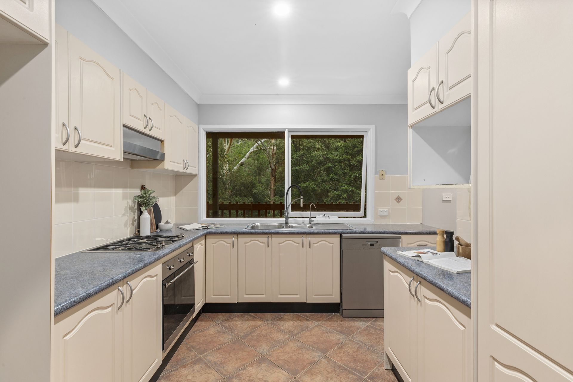 56 Burrandong Crescent Baulkham Hills NSW, Baulkham Hills - Thumbnail 3