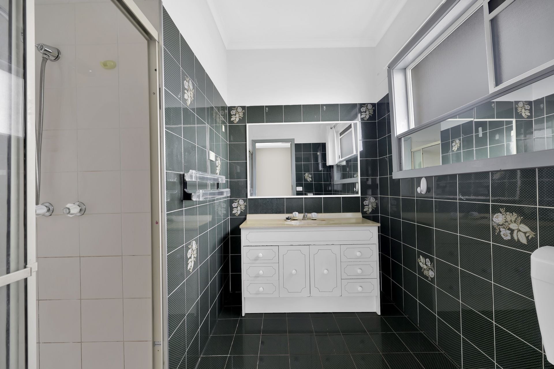 Modern Family Home in Prime Bundoora Location