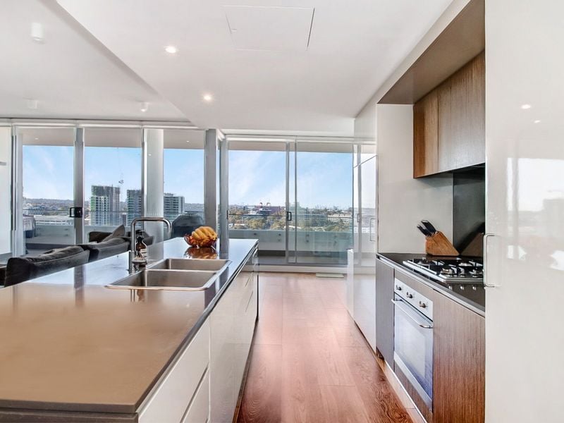 1108/2 Saunders Close, Macquarie Park, Macquarie Park - Thumbnail 2