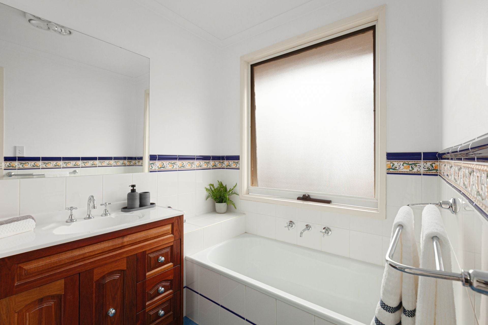16 Inverloch Street, Sold, Sold - Thumbnail 7