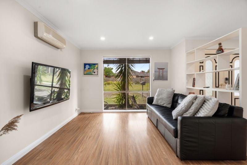 9 Marsden Walk, Roxburgh Park