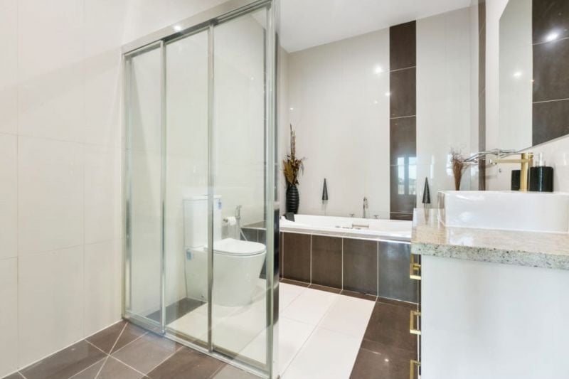 10 Wattlebird Crescent, Reservoir