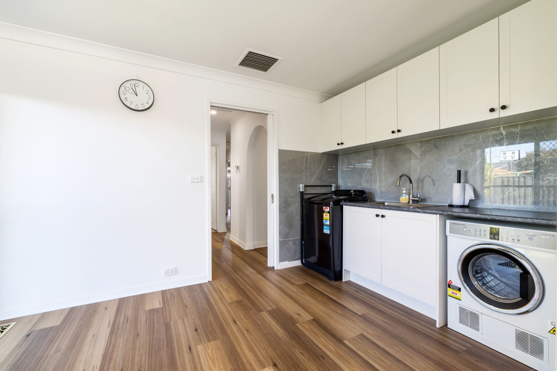 Fully Renovated 3 Bedroom Home- Comfort Style & Convenience!