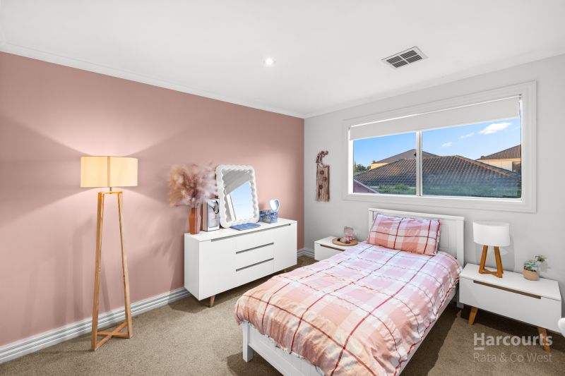 37 St Georges Avenue, Caroline Springs