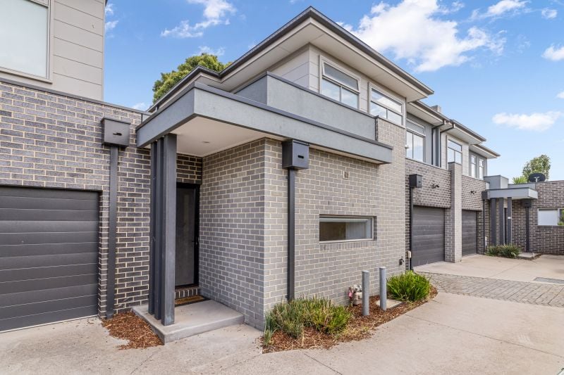 2/30 McMahon Road, Reservoir