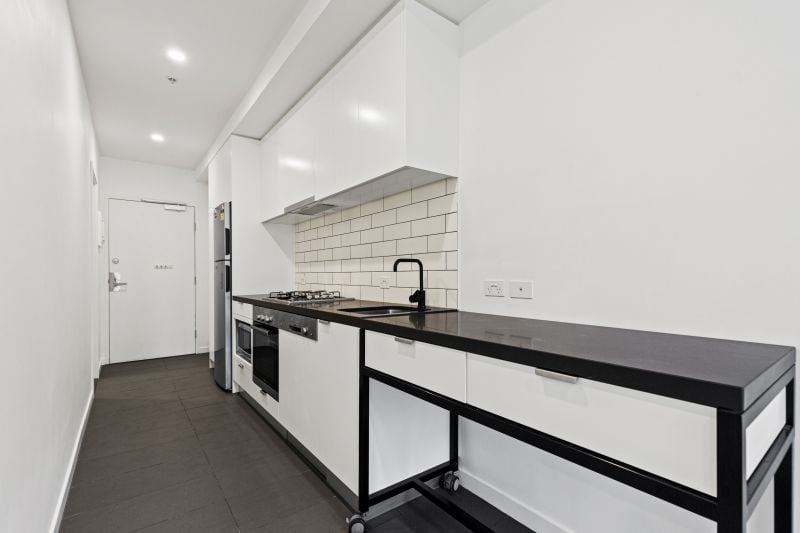 702/250 City Road, Southbank