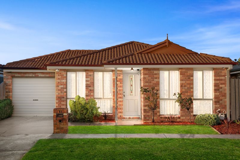 13 Benz Close, Mill Park