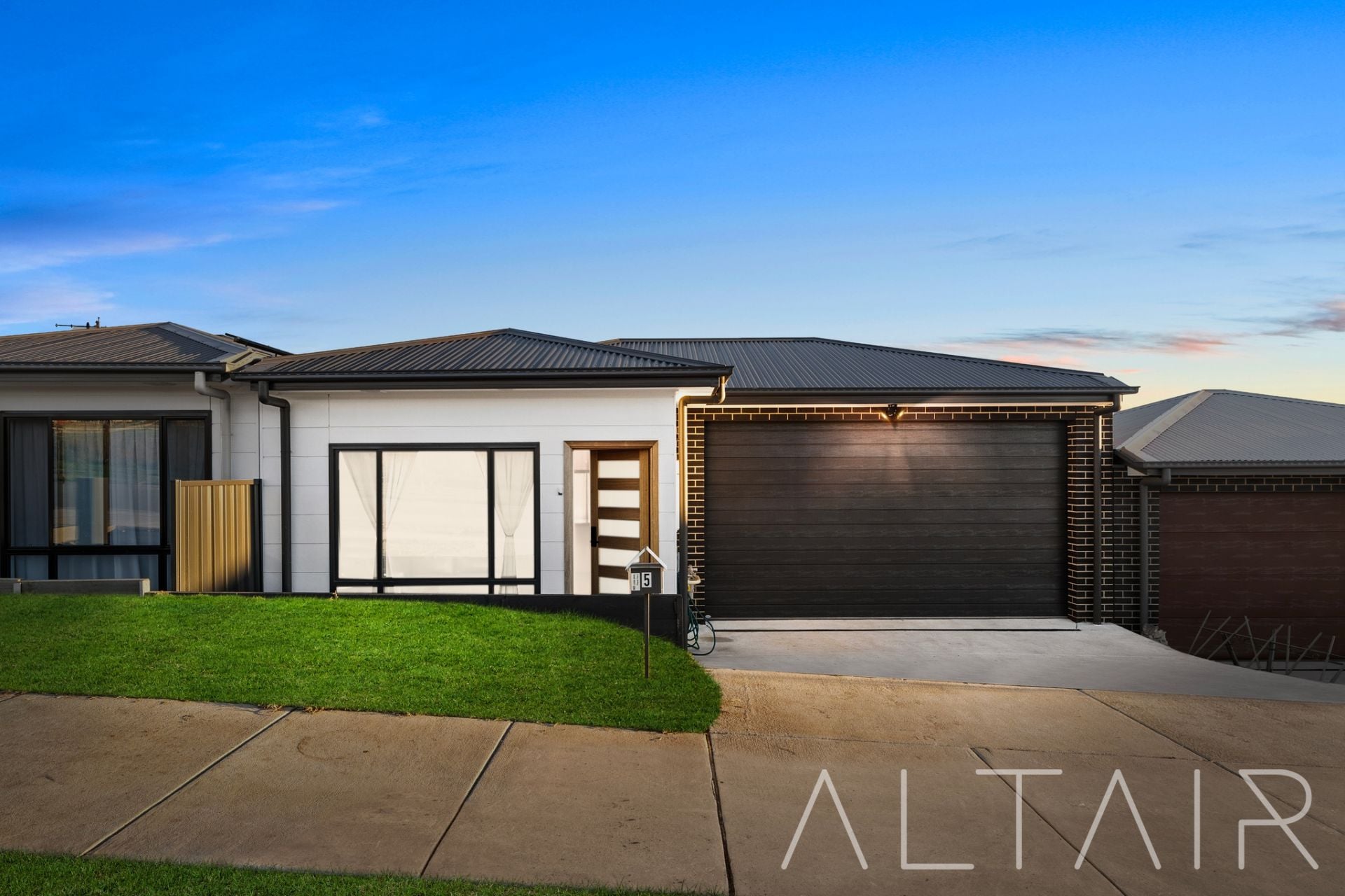 5 Duchesne Street, Whitlam, ACT, Whitlam - Thumbnail 2