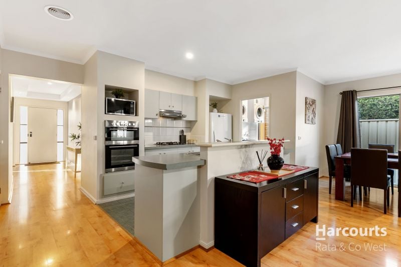 34 Blakeville Drive, Caroline Springs