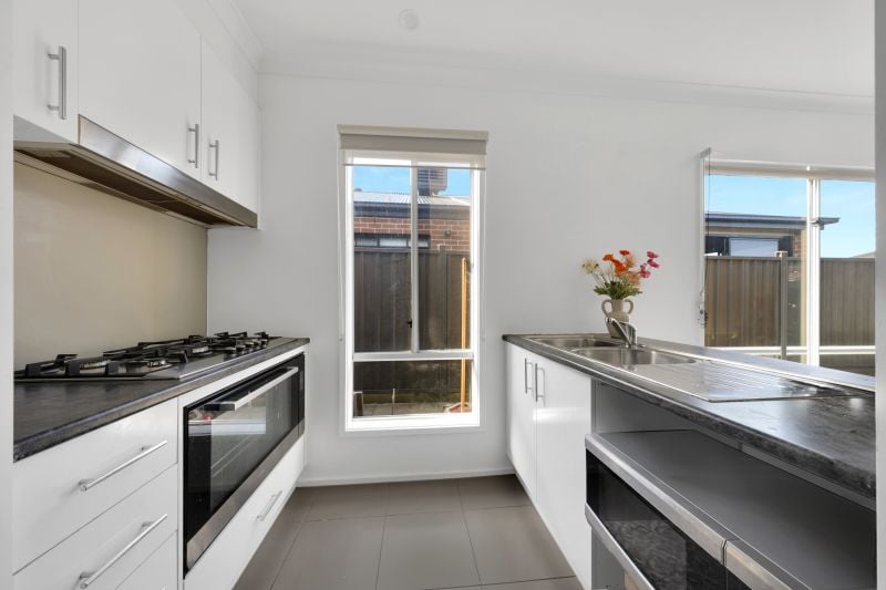 17 Admiration Drive, Craigieburn