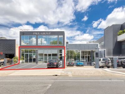 RARE DOGGETT STREET OFFICE/SHOWROOM - 9 CARPARKS!!