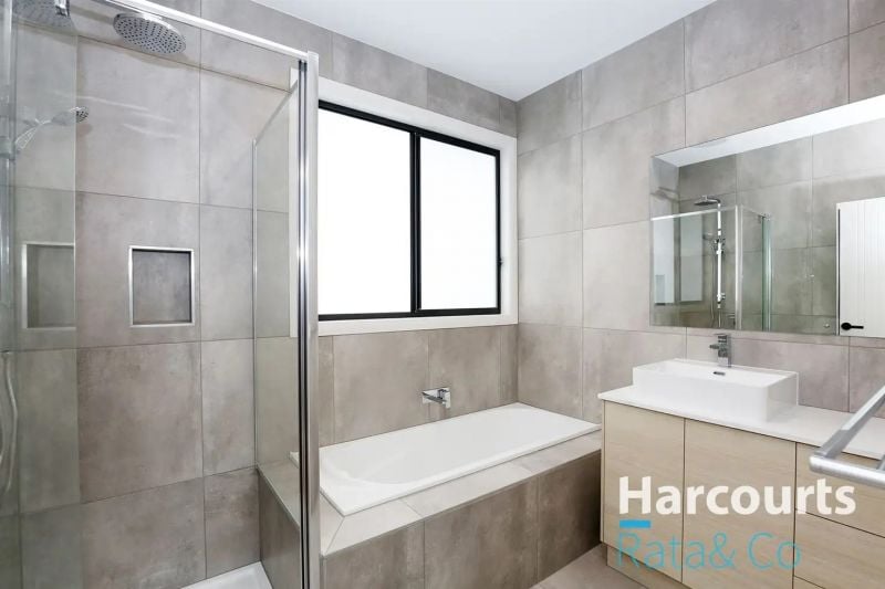 4/9 Haig Street, Reservoir