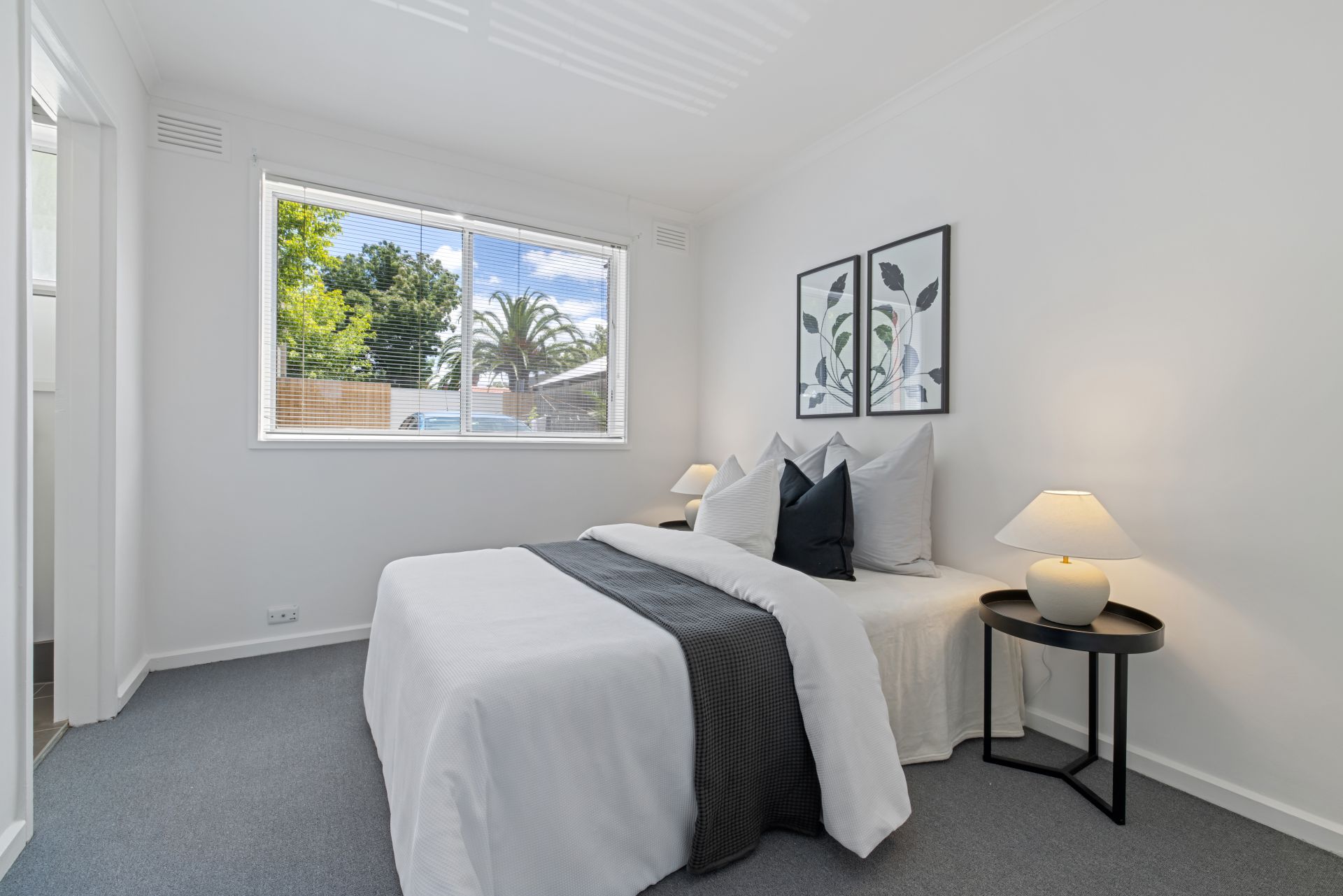 Easy Care Living In A Blue-Ribbon Locale