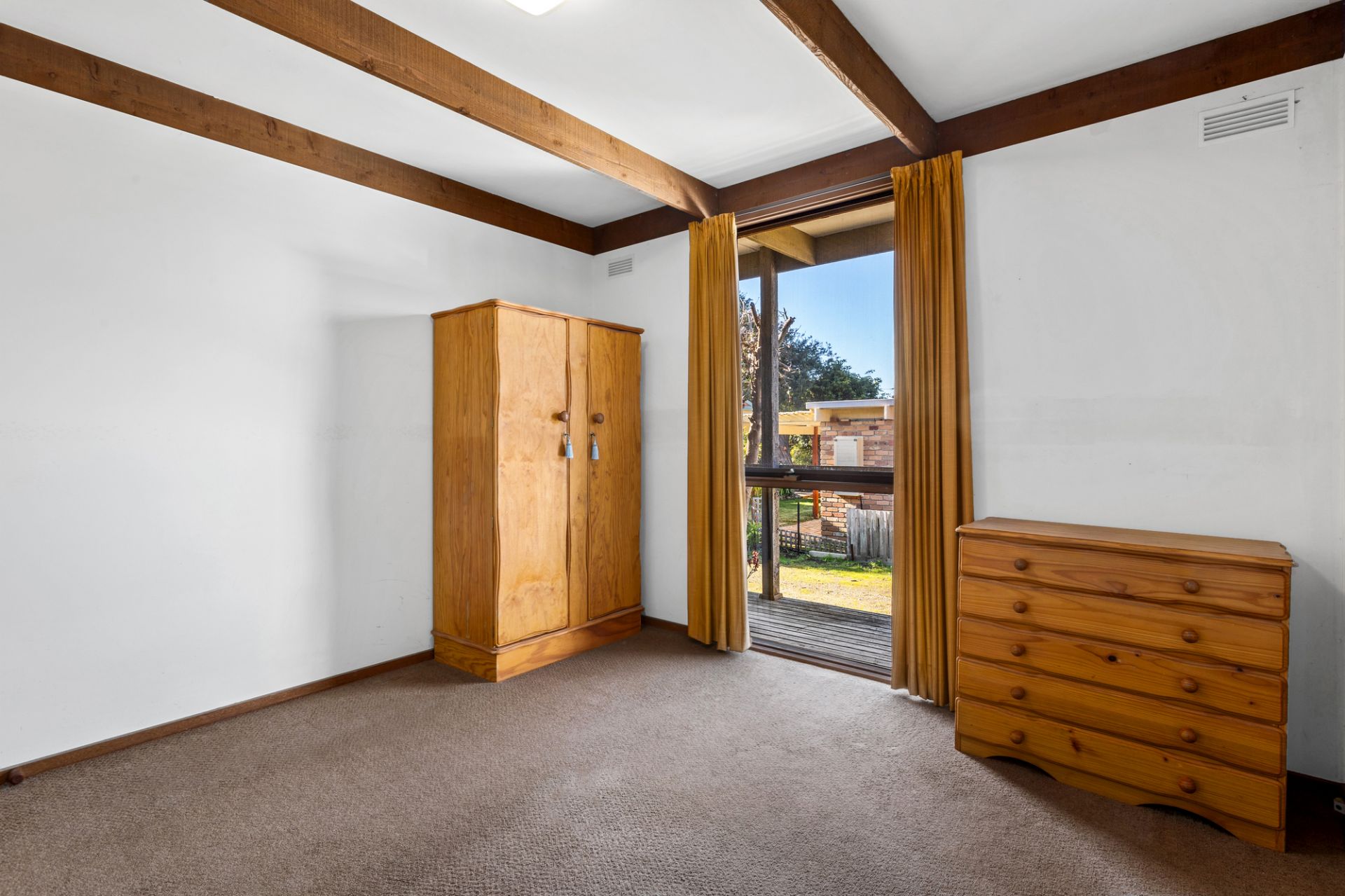 10 Hawaii Court, Rye, Rye - Thumbnail 6