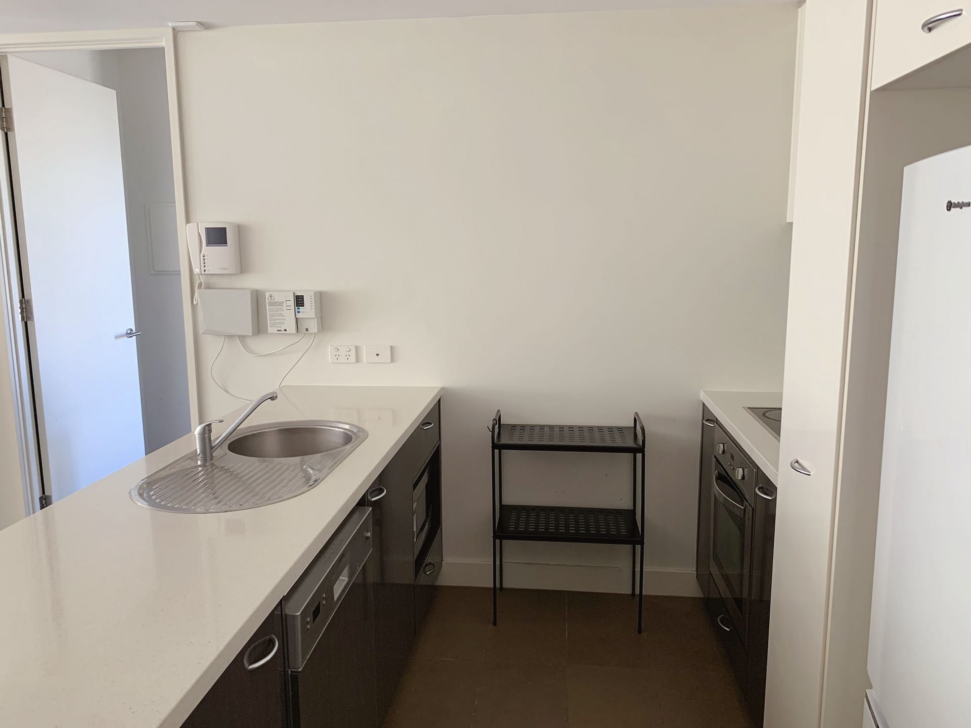 403/95 Berkeley Street Melbourne VIC, Melbourne - Thumbnail 3