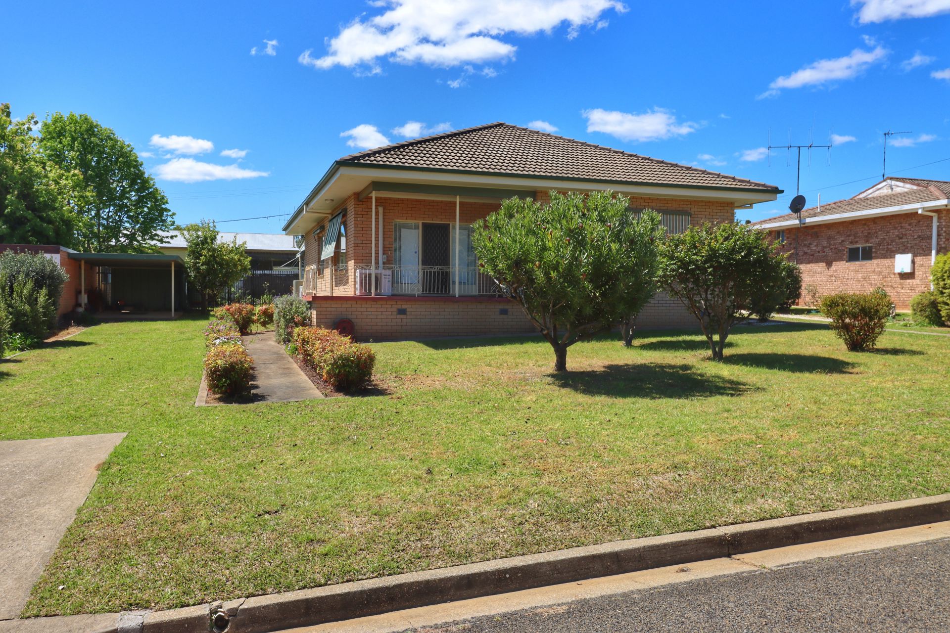 14 Kooralla Walk, COWRA, Cowra - Thumbnail 2