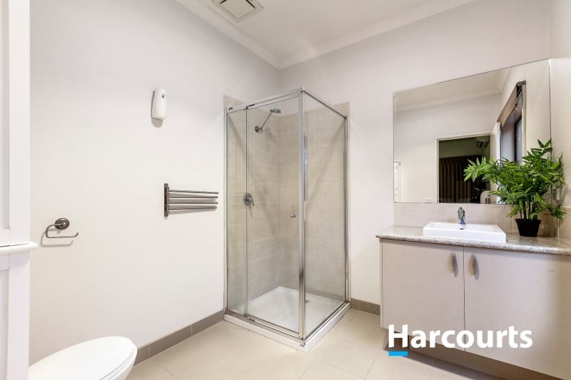 4 Howatt Place, South Morang