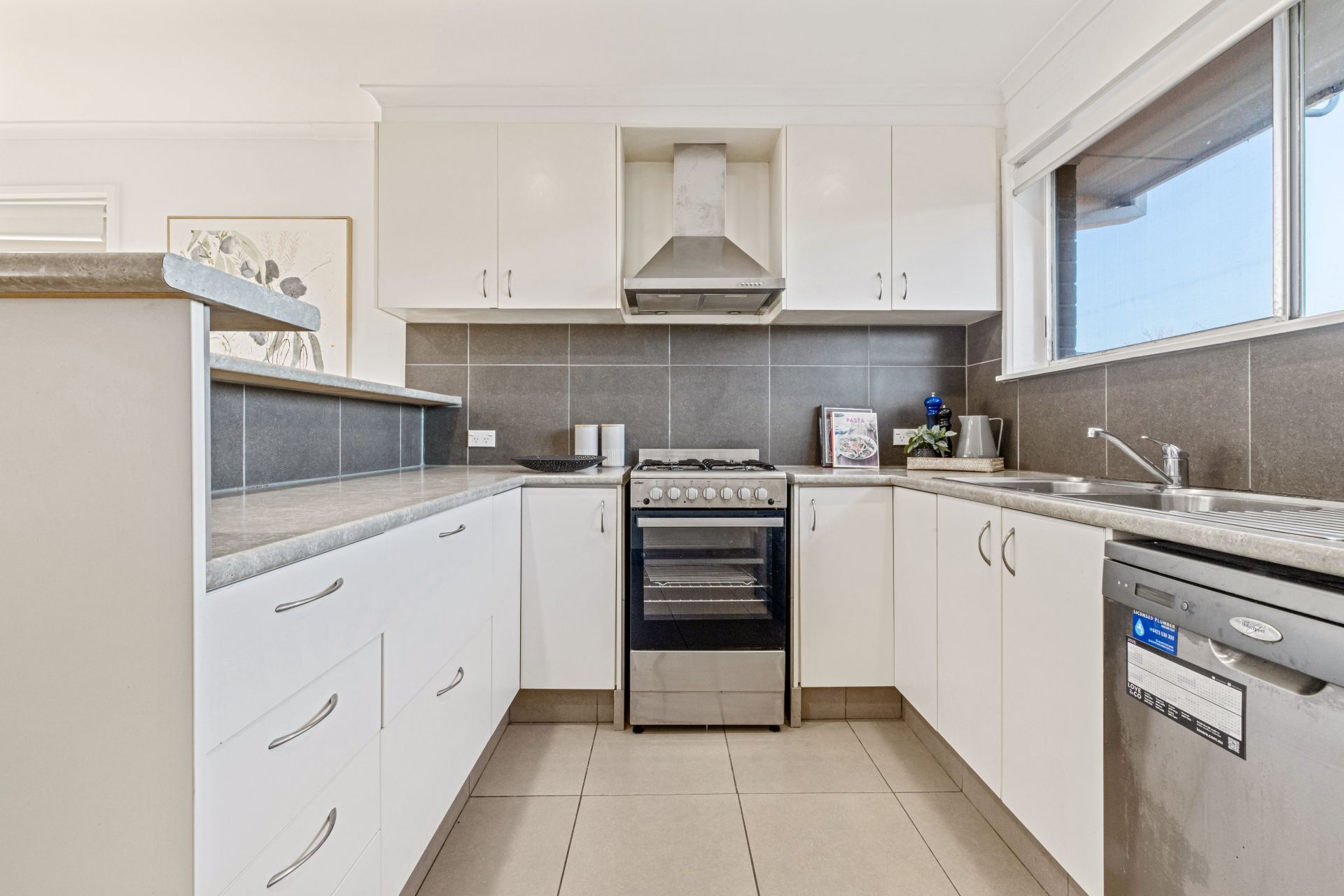 Stylish Family Living In A Quiet & Secure Court