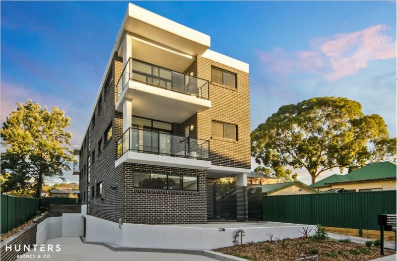4/1 Dixon Street, Parramatta