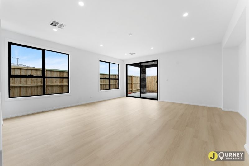 2 Spinosa Road, Sunbury VIC, Sunbury - Thumbnail 5