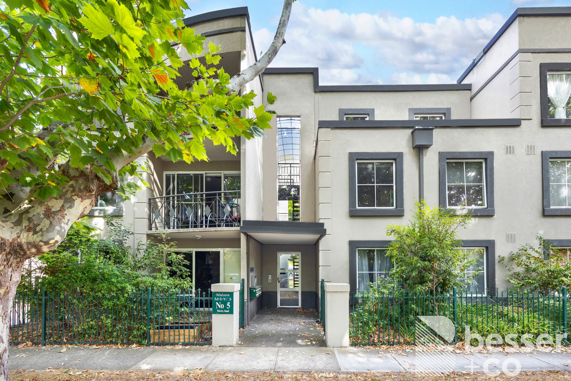 3/5 Warley Road, Malvern East - Thumbnail 2