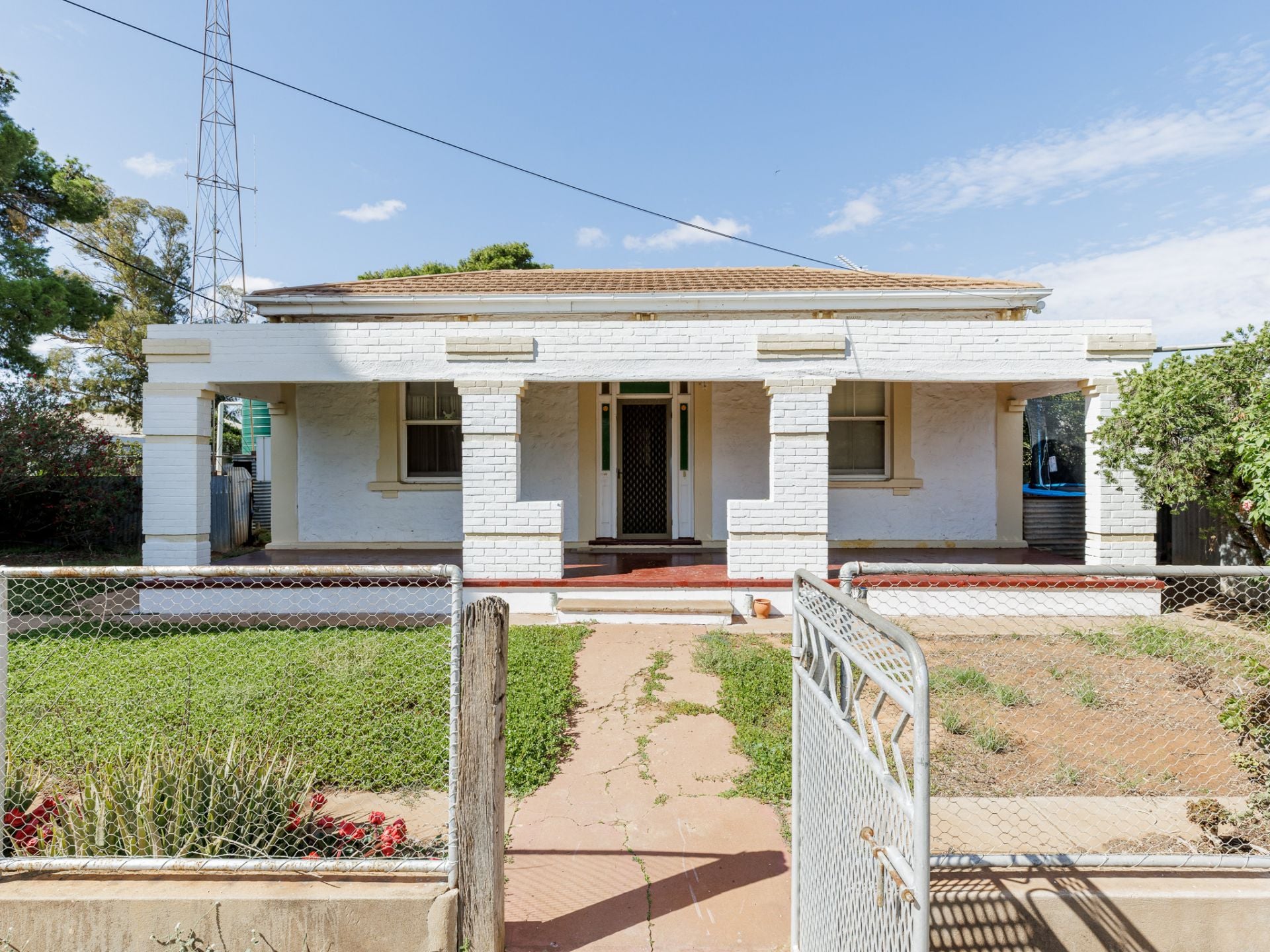 4 River Terrace Redhill SA, Redhill - Image 1