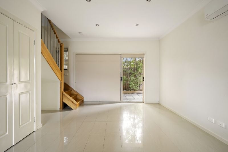 2/3 Poplar Street, Thomastown