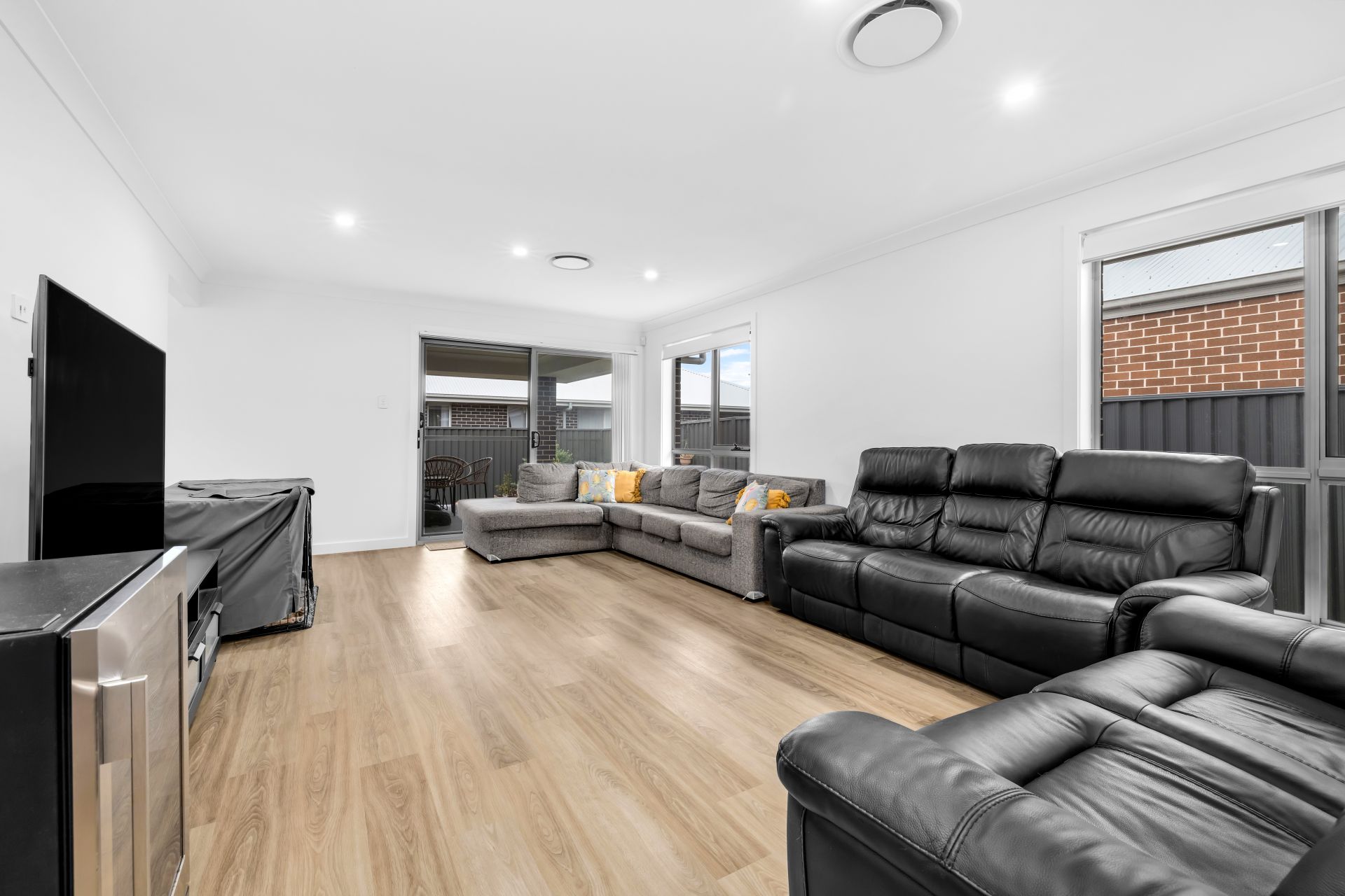 87 Peartree Circuit, Werrington, Werrington - Thumbnail 3