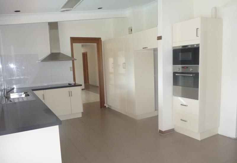 10A Maher Close, Beecroft, Beecroft - Thumbnail 2
